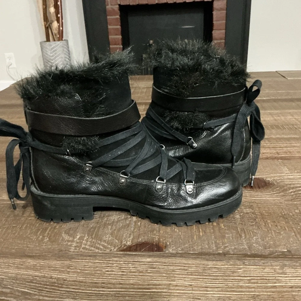 Nine West Orynne black leather and suede cold weather boots with faux fur Sz 8.5